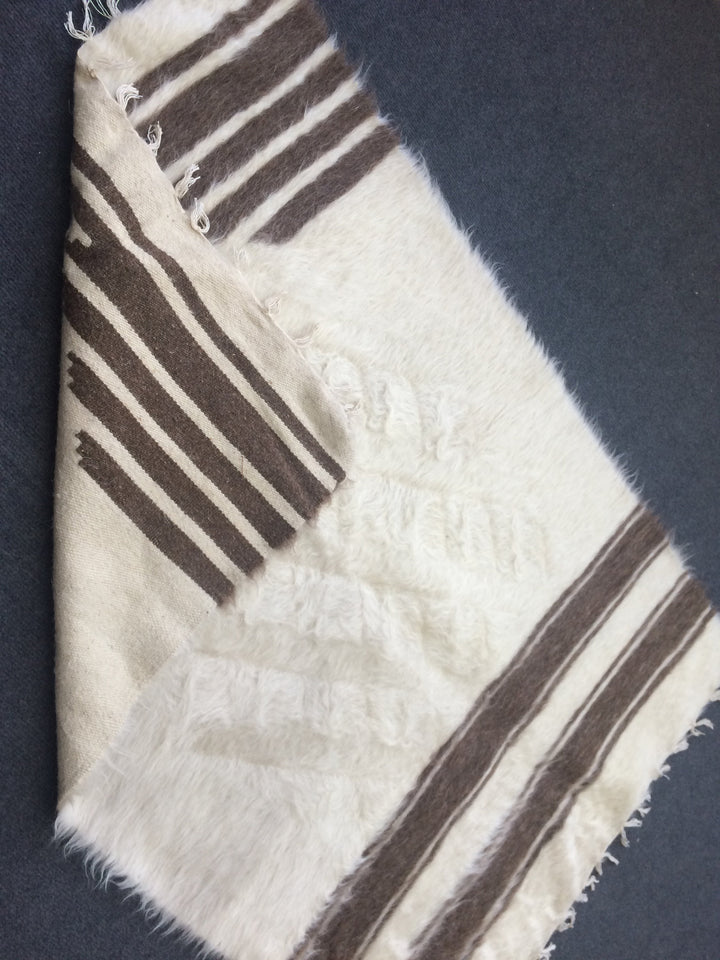 Turkish Oushak Rug 4'2" x 2'8" Hand-Knotted field