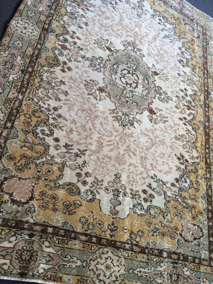 Turkish Oushak Rug 6' x 8' Hand-Knotted texture