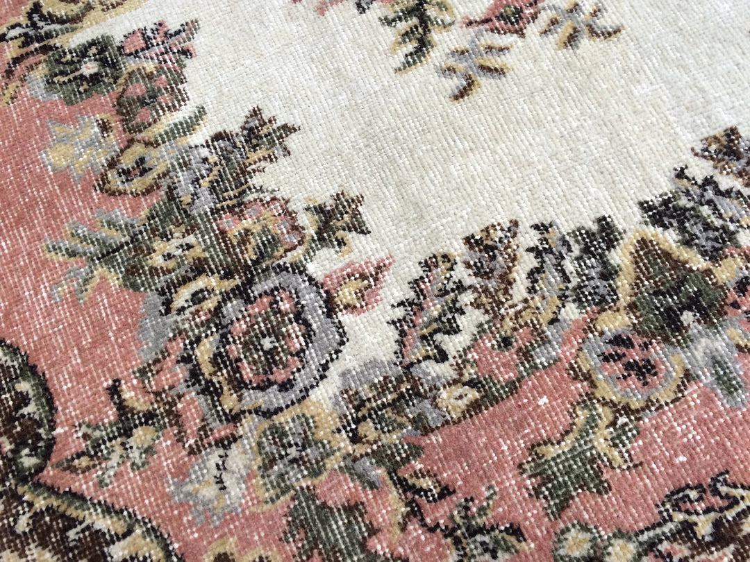 Pink Turkish Oushak Rug 4' x 7' Hand-Knotted pattern