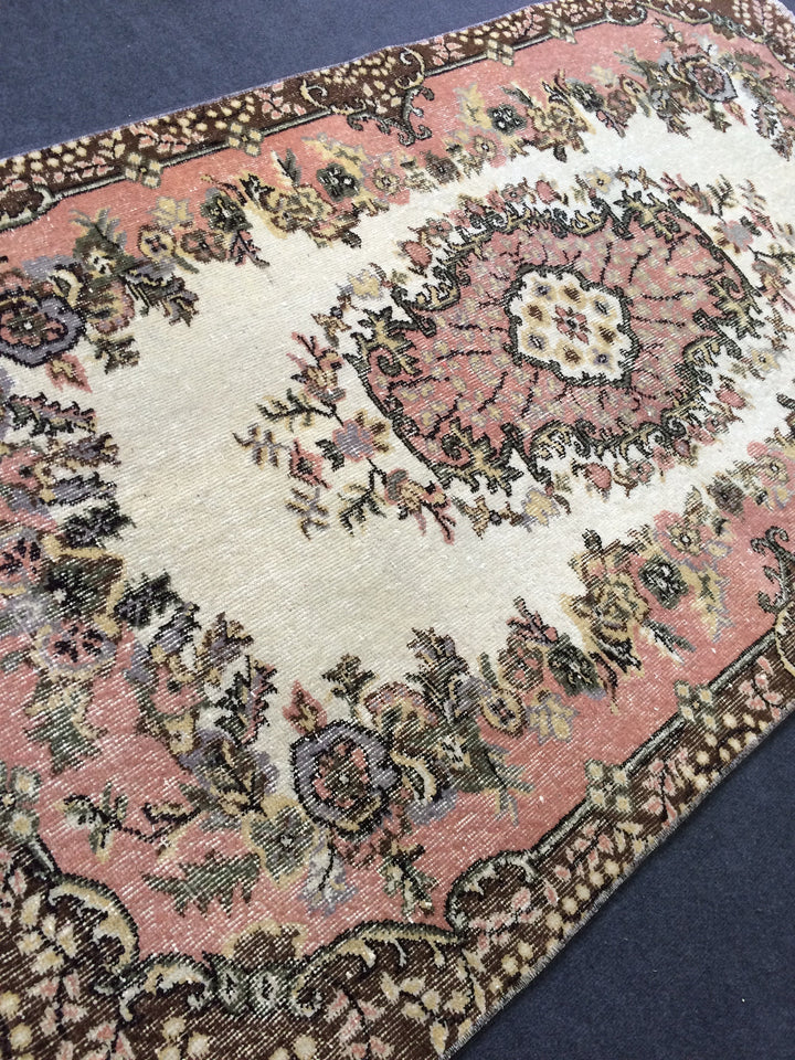Pink Turkish Oushak Rug 4' x 7' Hand-Knotted texture