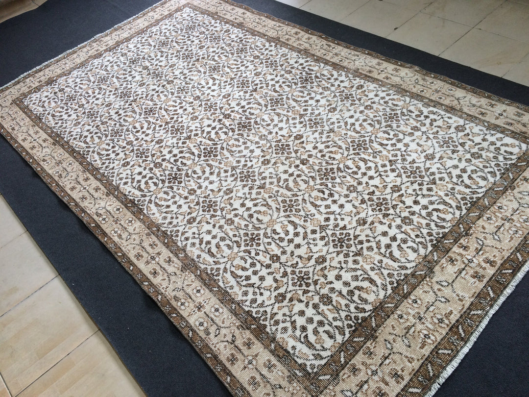 Rust Turkish Oushak Rug Hand-Knotted view
