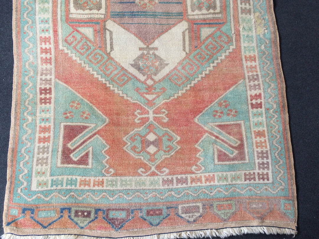 Turkish Oushak Rug Runner Hand-Knotted border