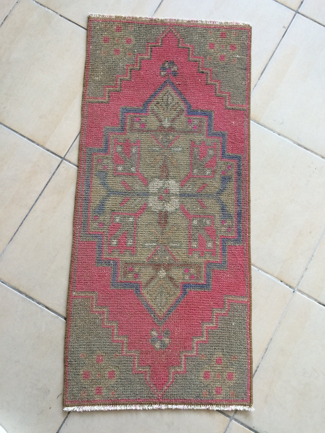 Turkish Oushak Rug Hand-Knotted detail
