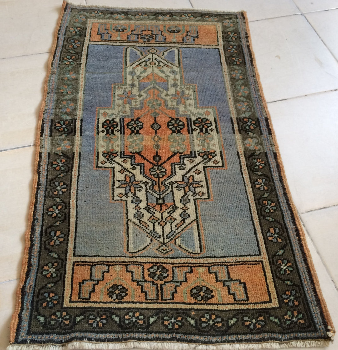 Turkish Oushak Rug 2'7" x 9'10" Hand-Knotted