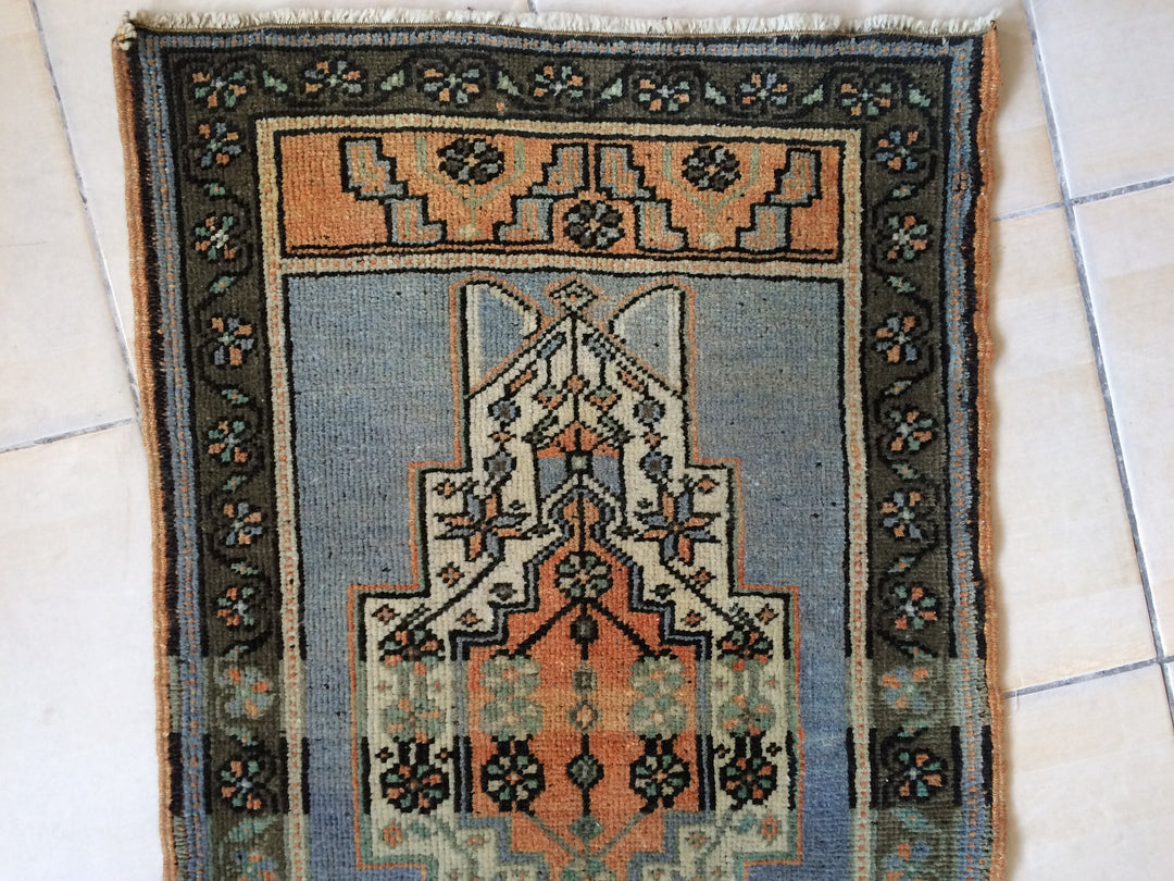 Turkish Oushak Rug 2'7" x 9'10" Hand-Knotted view