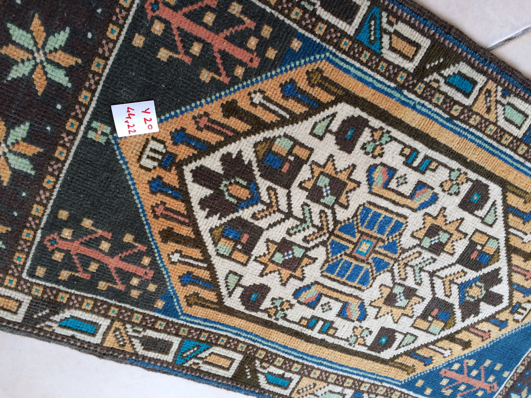 Turkish Oushak Rug 2'7" x 9'10" Hand-Knotted field