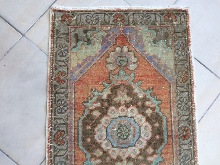 Turkish Oushak Rug Hand-Knotted pattern