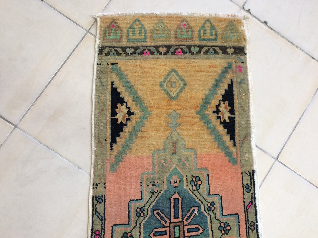 Turkish Oushak Runner Rug 2'7" x 9'10" Hand-Knotted border