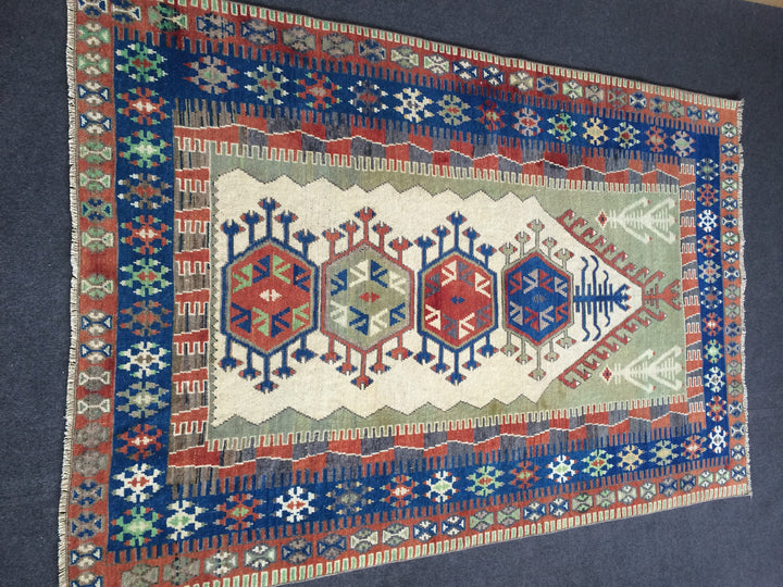 Turkish Oushak Rug 4' 2" x 6' 5" Hand-Knotted detail