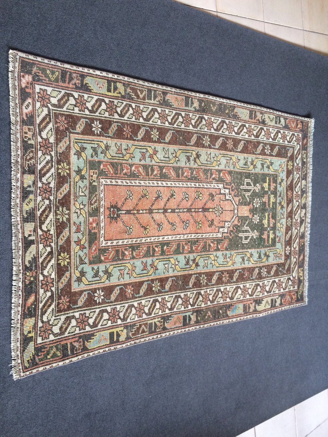 Turkish Oushak Rug 2'7" x 8'1" Hand-Knotted detail