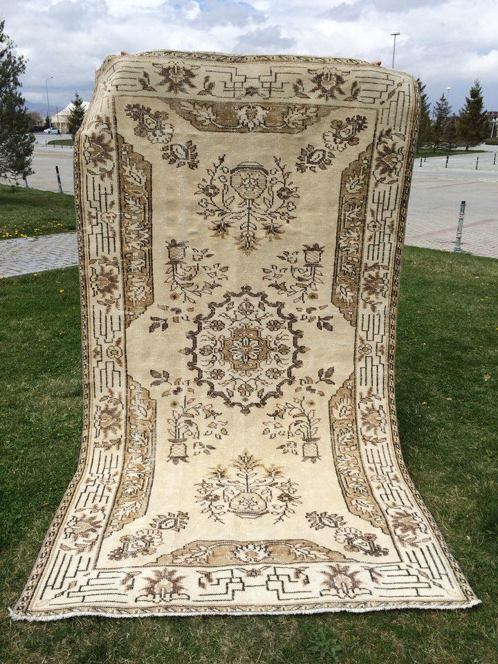Beige Turkish Oushak Rug 5' x 9' Hand-Knotted