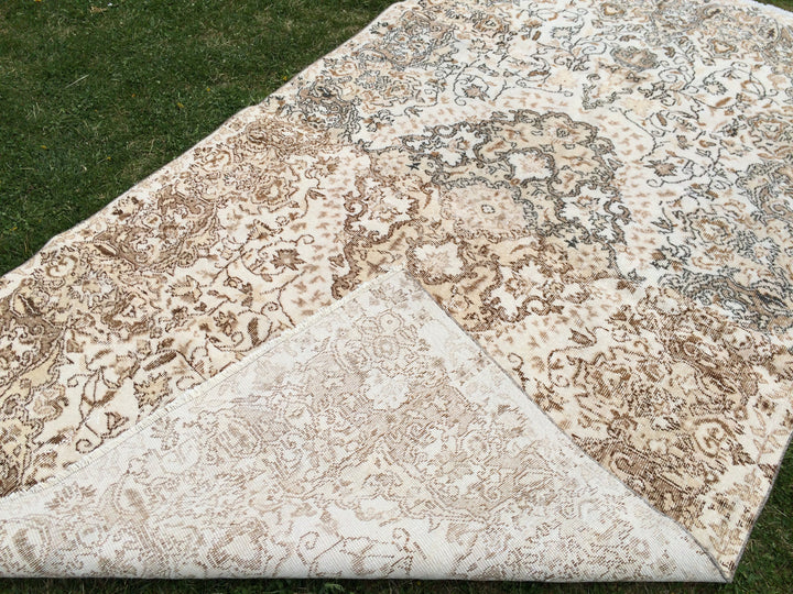 Rust Turkish Oushak Rug 5' 6" x 10' Hand-Knotted texture
