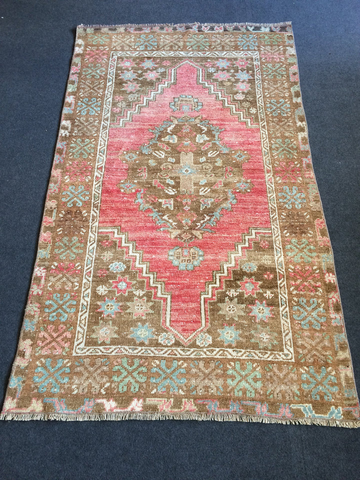 Pink Turkish Oushak Runner Rug 2'7" x 9'10" Hand-Knotted detail