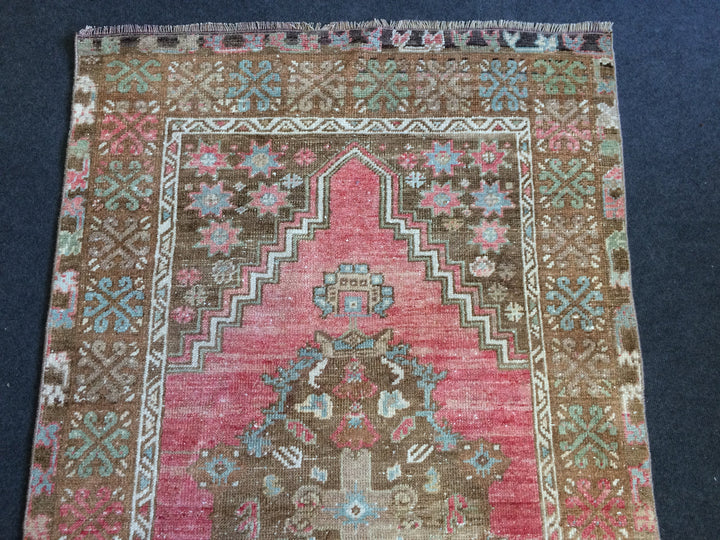 Pink Turkish Oushak Runner Rug 2'7" x 9'10" Hand-Knotted pattern