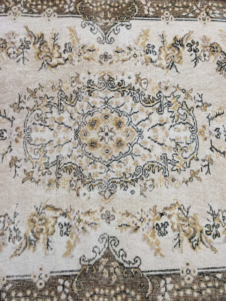 Rust Turkish Runner Rug 4' x 6' 11" Hand-Knotted texture