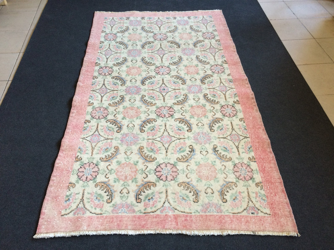 Turkish Oushak Rug 2'7" x 9'10" Hand-Knotted detail