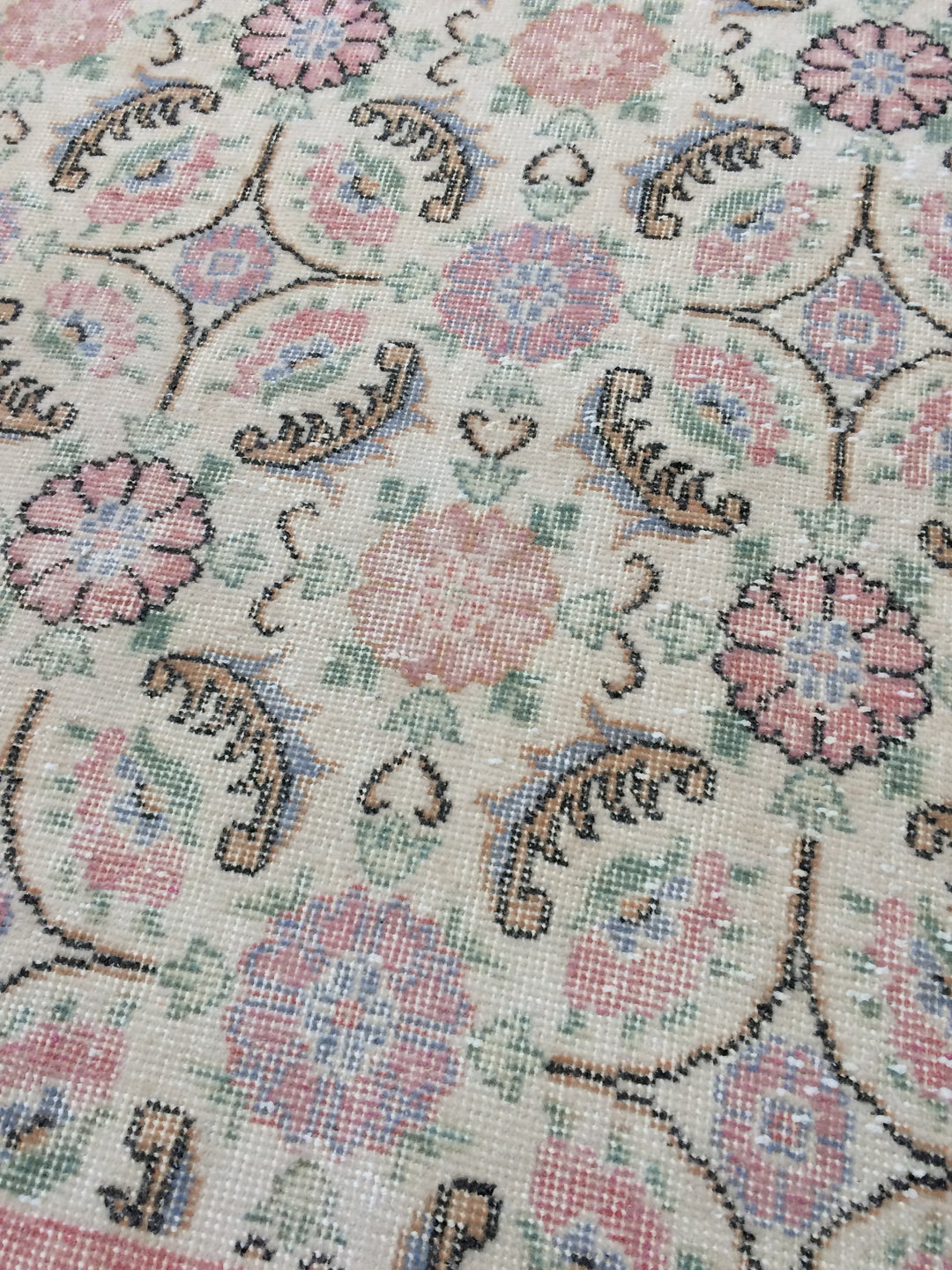 Turkish Oushak Rug 2'7" x 9'10" Hand-Knotted texture
