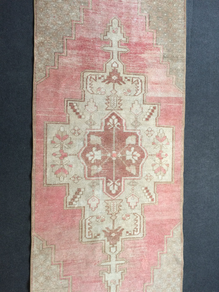 Turkish Runner Rug 4' x 8' 5" Hand-Knotted texture