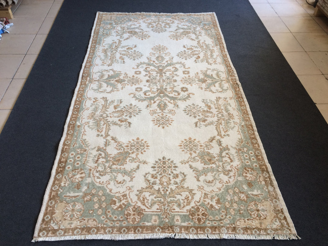 Rust Turkish Oushak Rug 2'7" x 10'1" Hand-Knotted detail