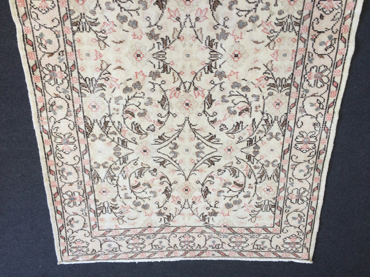 Turkish Oushak Rug 10'6" x 14'2" Hand-Knotted pattern