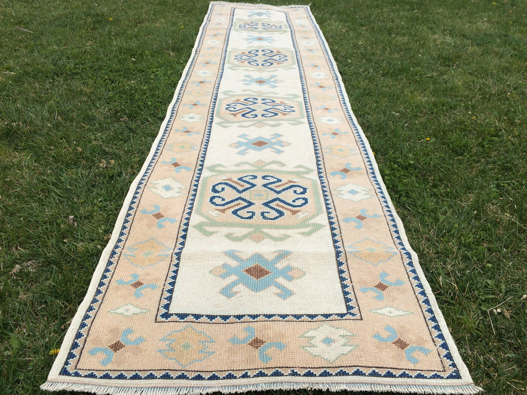 Beige Turkish Runner Rug 3' x 11' Hand-Knotted detail