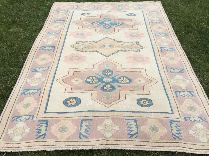 Beige Turkish Runner Rug 5' 2" x 7' 4" Hand-Knotted