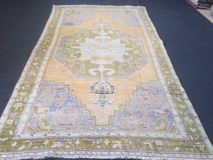 Turkish Oushak Rug 2'6" x 10'0" Hand-Knotted border