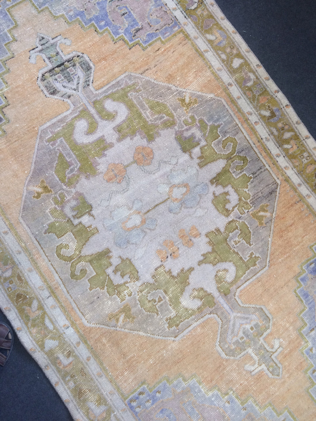 Turkish Oushak Rug 2'6" x 10'0" Hand-Knotted close-up