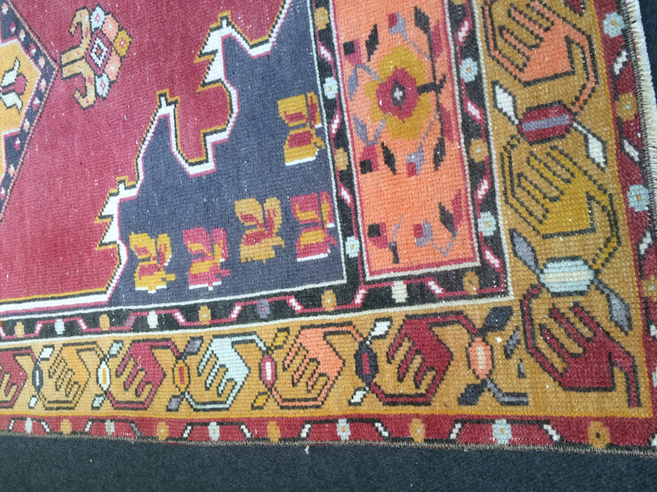 Turkish Runner Rug 3' 5" x 9' 11" Hand-Knotted detail