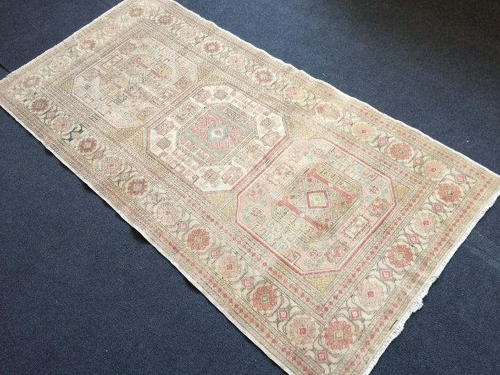Rust Turkish Oushak Rug Hand-Knotted detail