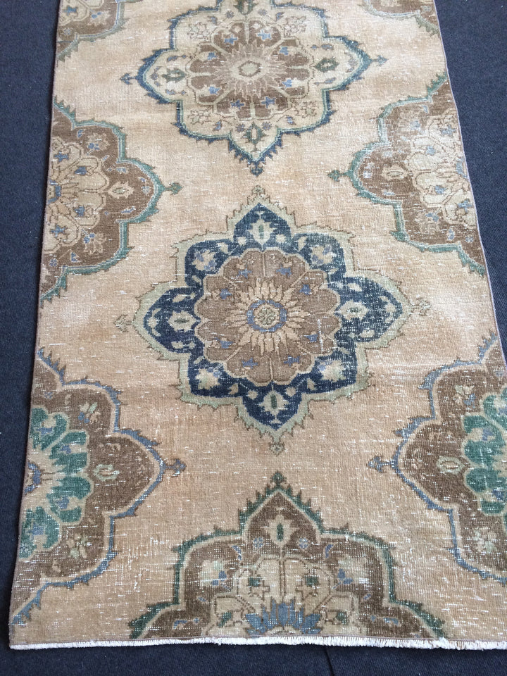 Beige Turkish Runner Rug 3' x 9' Hand-Knotted close-up