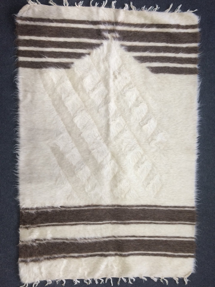 Turkish Oushak Rug 4'2" x 2'8" Hand-Knotted reverse