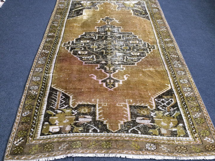 Beige Turkish Runner Rug 3' 11" x 6' Hand-Knotted view