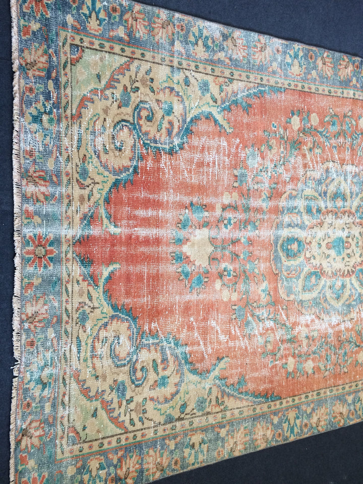 Beige Turkish Runner Rug 6' x 10' Hand-Knotted view