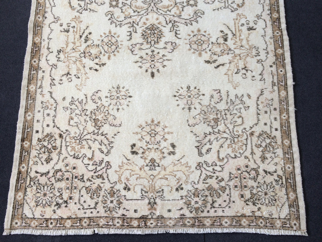 Rust Turkish Runner Rug 4' x 7' Hand-Knotted pattern
