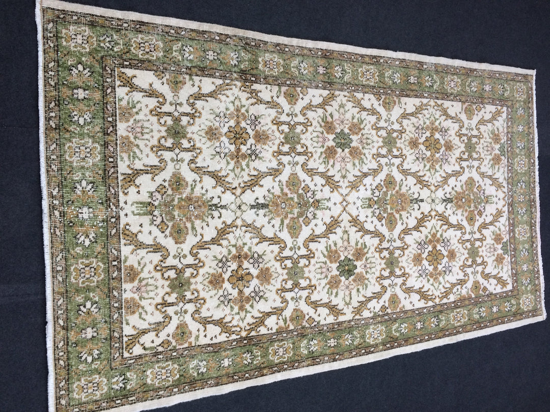Rust Turkish Runner Rug 4' x 7' Hand-Knotted detail