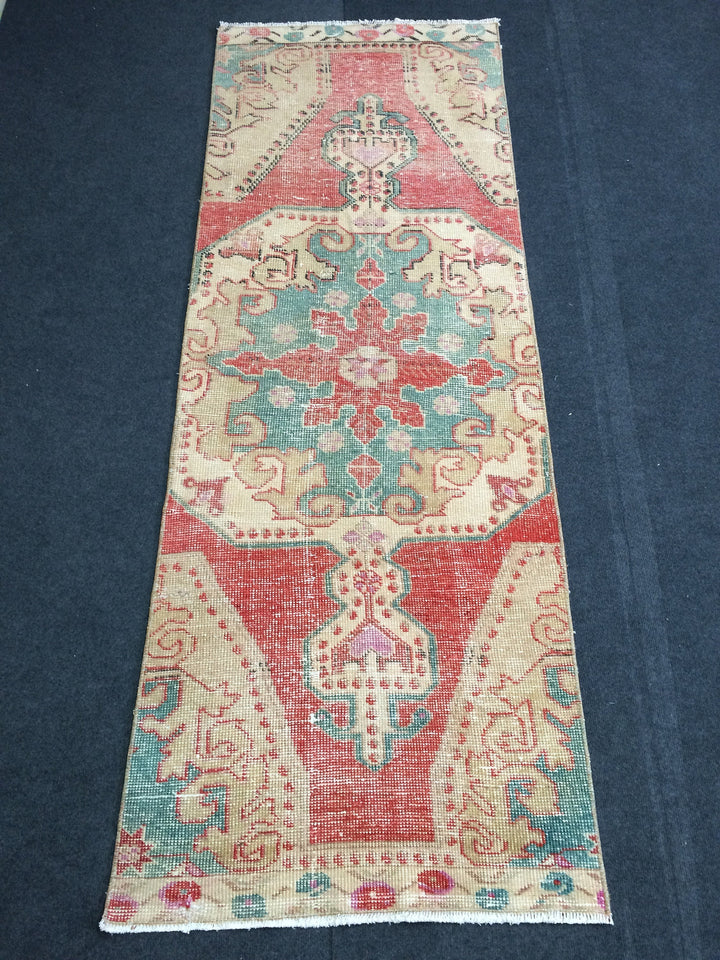 Beige Turkish Runner Rug 2' 7" x 7' 2" Hand-Knotted detail