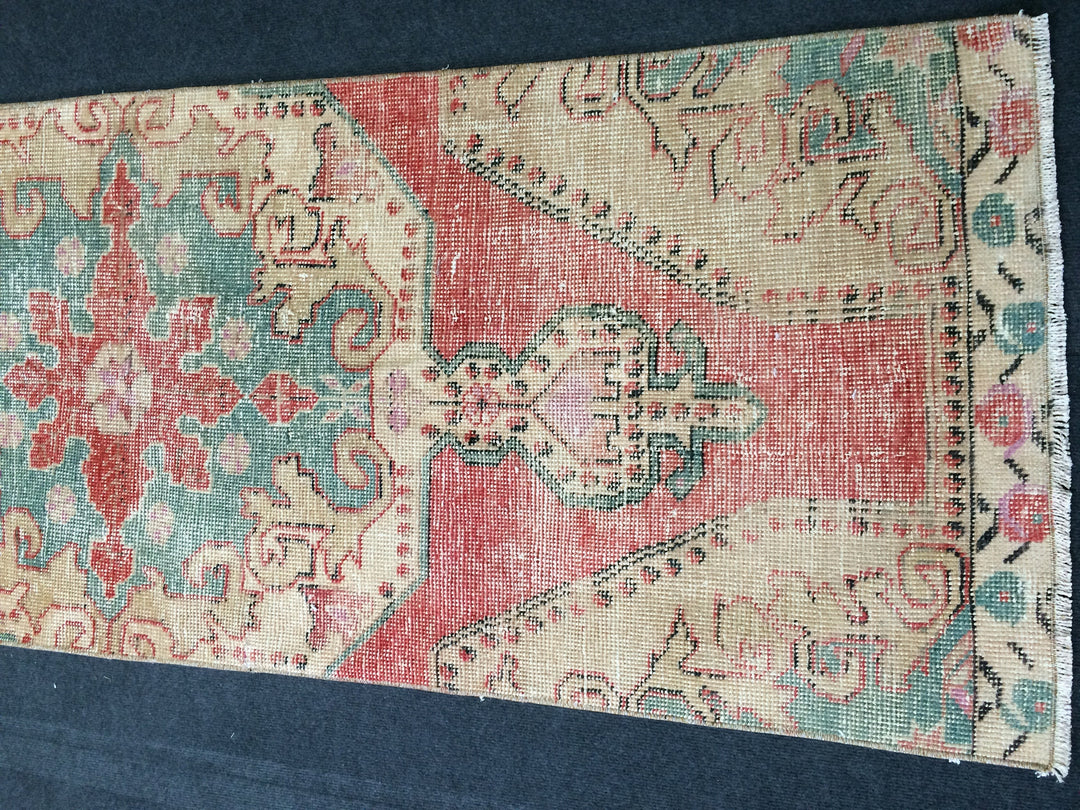 Beige Turkish Runner Rug 2' 7" x 7' 2" Hand-Knotted close-up