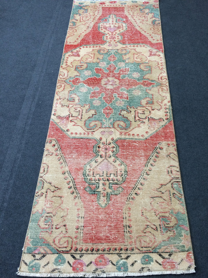 Beige Turkish Runner Rug 2' 7" x 7' 2" Hand-Knotted pattern