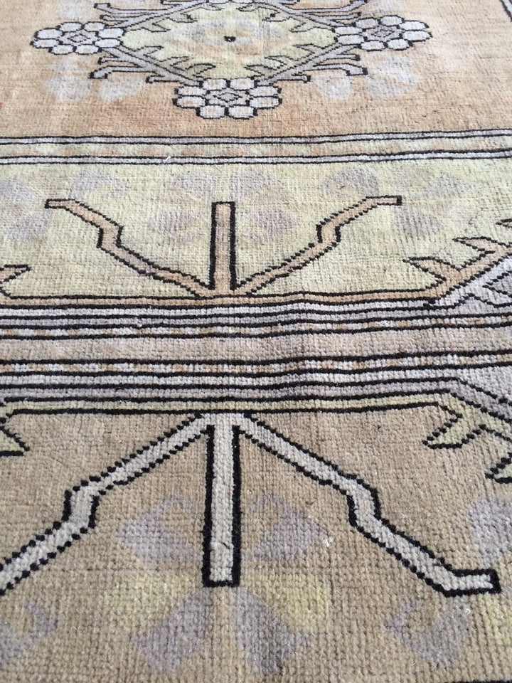 Beige Turkish Runner Rug 6' 2" x 8' 10" Hand-Knotted texture