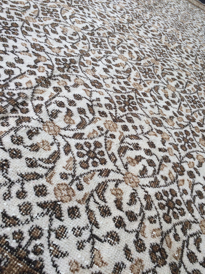 Rust Turkish Oushak Rug Hand-Knotted reverse