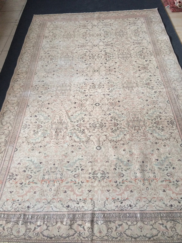 Rust Turkish Oushak Rug 6' x 9' 4" Hand-Knotted border
