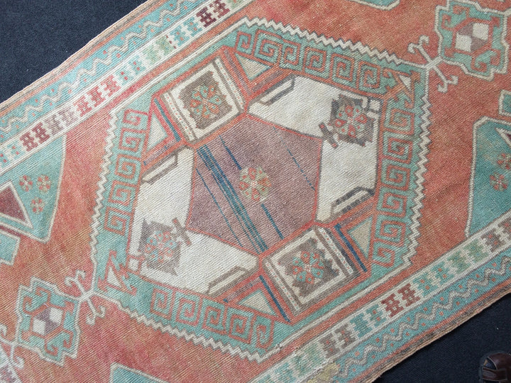 Turkish Oushak Rug Runner Hand-Knotted pattern