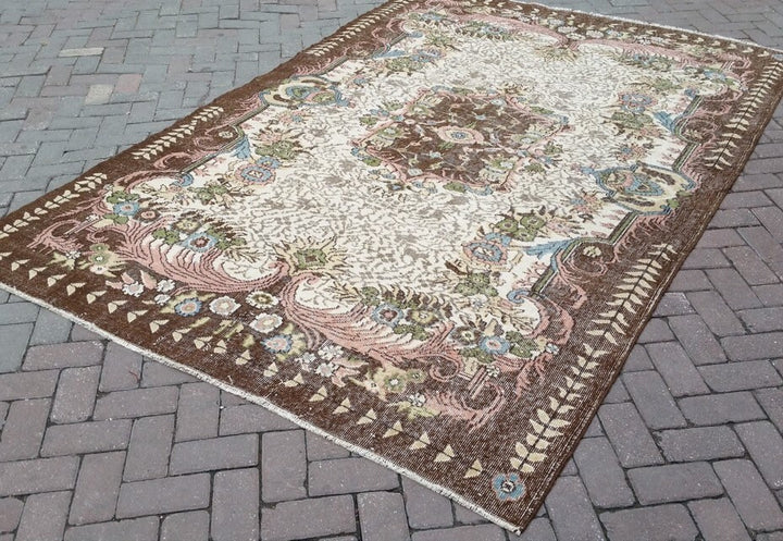 Turkish Oushak Rug 6' 7" x 10' Hand-Knotted pattern