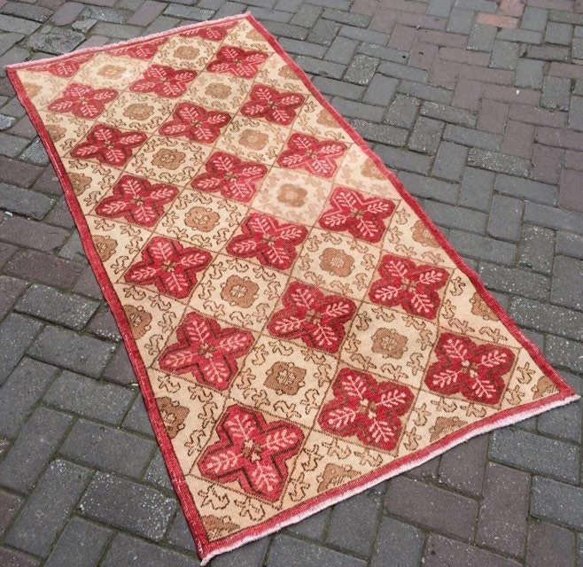 Turkish Oushak Rug 5'6" x 8'2" Hand-Knotted pattern