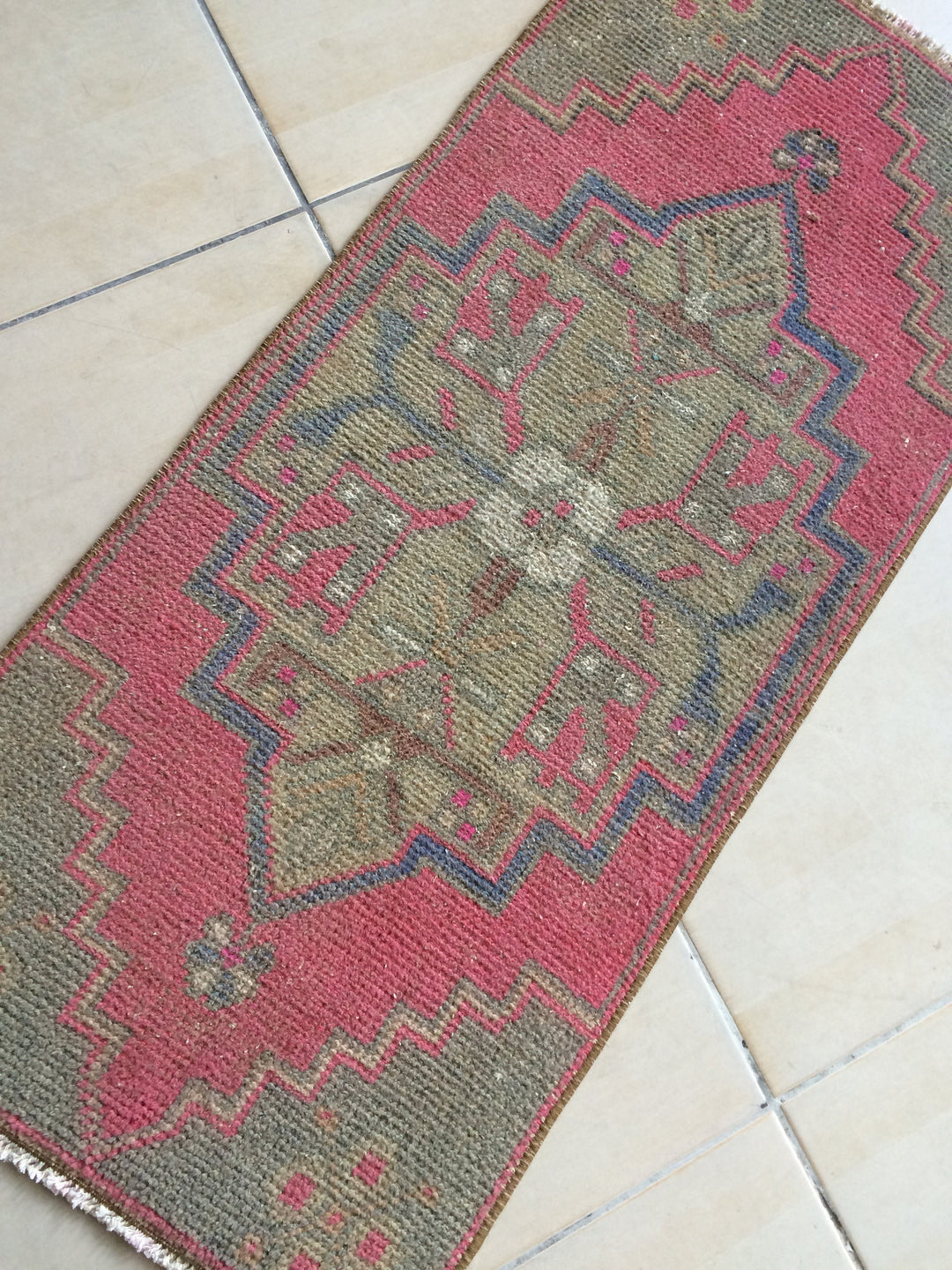 Turkish Oushak Rug Hand-Knotted pattern