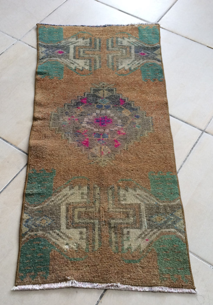 Turkish Oushak Rug 2'6" x 8'0" Hand-Knotted view