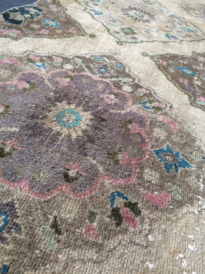 Turkish Oushak Rug Runner Hand-Knotted border