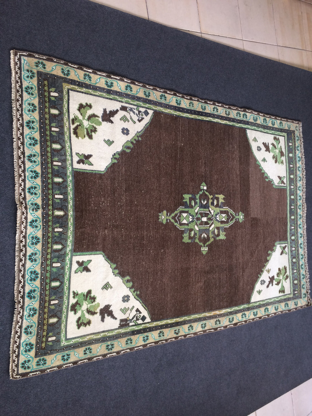 Turkish Runner Rug 4' x 6' Hand-Knotted detail