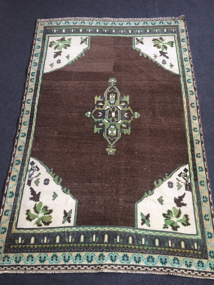 Turkish Runner Rug 4' x 6' Hand-Knotted close-up
